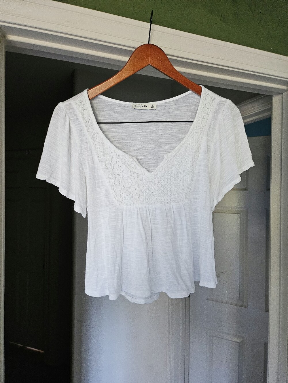 Abercrombie Kids L White Top Very Good Condition